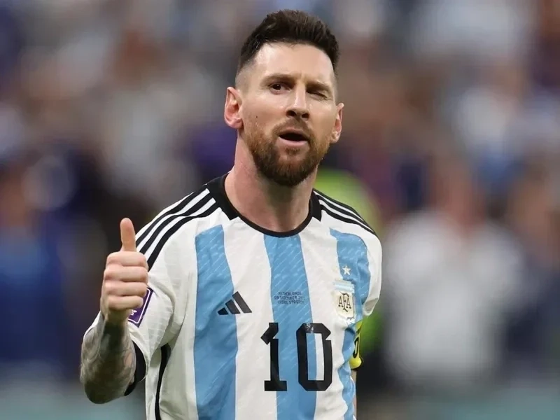 Messi khóc meme luôn là chủ đề gây cảm động và khiến fan bóng đá không thể quên.