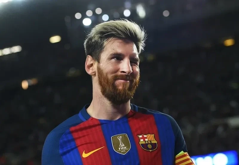 Messi birthday meme: Chúc mừng sinh nhật Messi với những bức ảnh meme đáng yêu.