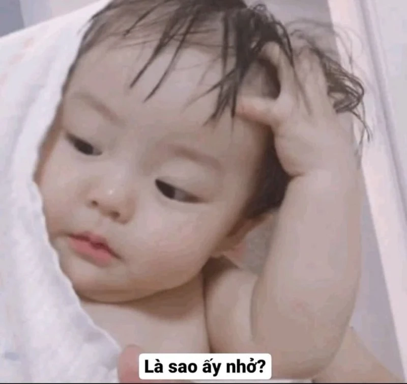 Meme ảnh em bé cute khiến mọi người không thể ngừng cười.