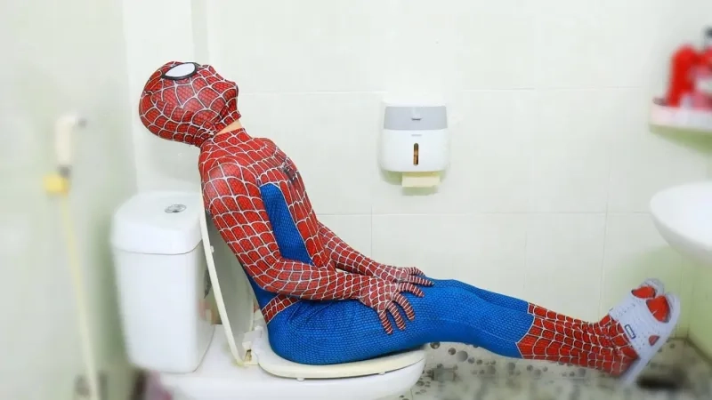 Meme spiderman thuyết trình cực kỳ hài hước, khiến người xem không thể quên.