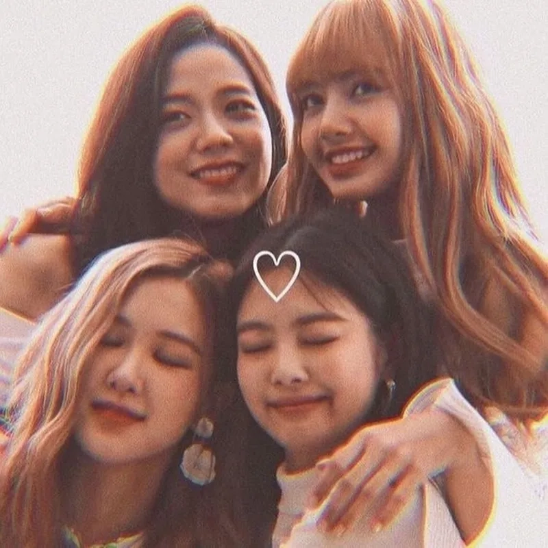 Chibi blackpink là hình ảnh dễ thương, mang lại sự vui nhộn cho người dùng.