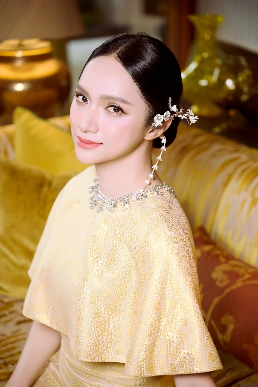 Hương Giang hoa hậu là biểu tượng của sự tự tin và bản lĩnh.