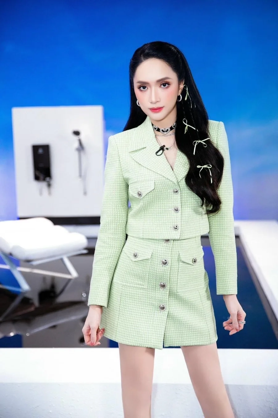 Hương Giang idol hoa hậu chuyển giới làm rạng danh cộng đồng LGBT.