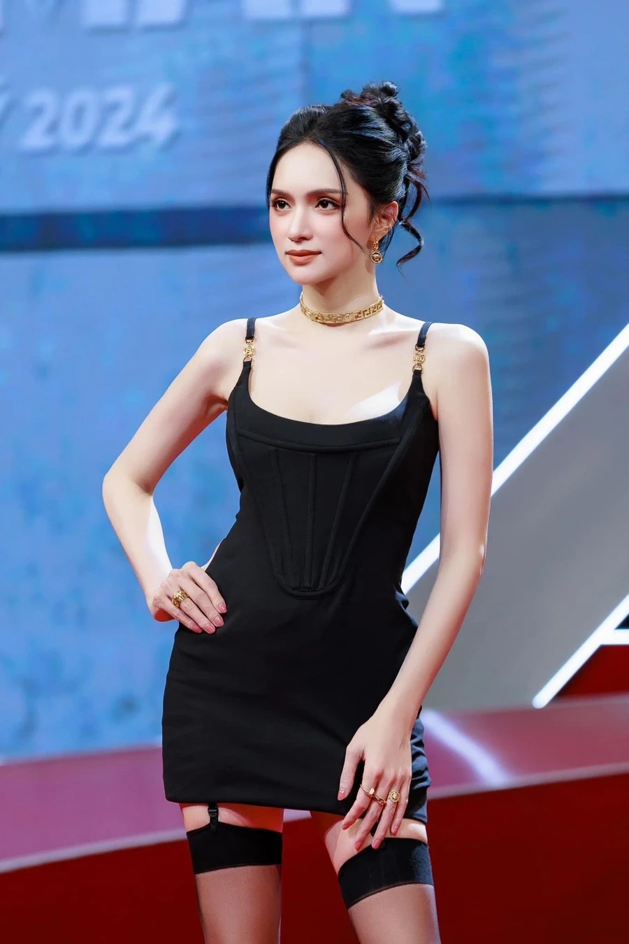 Hương Giang idol là biểu tượng âm nhạc và sắc đẹp của Việt Nam.
