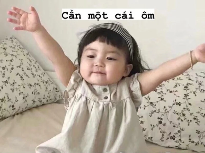 Đừng quên chia sẻ ảnh ôm meme để mang đến sự ấm áp và yêu thương cho mọi người.