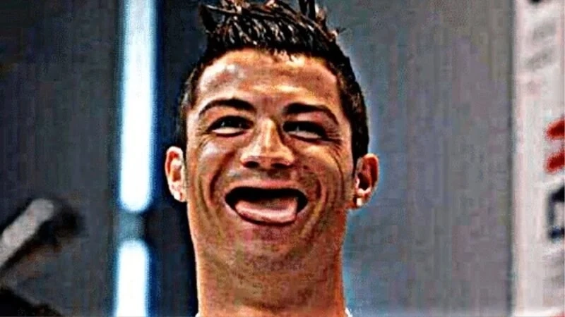 Ronaldo meme siuuu là hình ảnh chế hài gây bão.