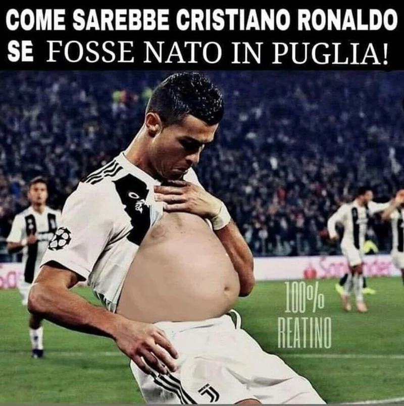 Ronaldo meme messi làm nổi bật sự cạnh tranh qua ảnh chế.