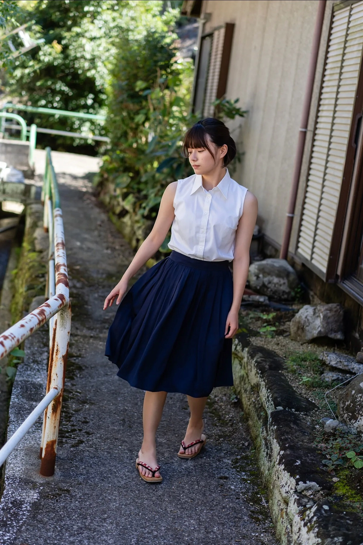 Hazuki Tsubasa show vú sexy nóng bỏng cuốn hút live cởi áo vú rơi bộp server sập trong giây lát