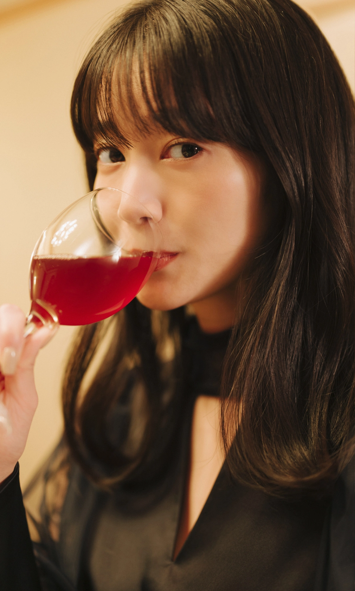 Kaoru Mashima thủ dâm sexy nóng bỏng cuốn hút bóp vú size J nước dâm tuôn xối xả