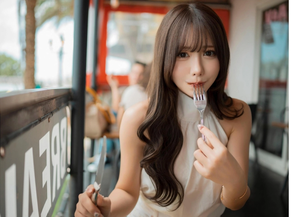 Mai Shirata vú to sexy nóng bỏng cuốn hút G cup rung muốn xé áo ngay