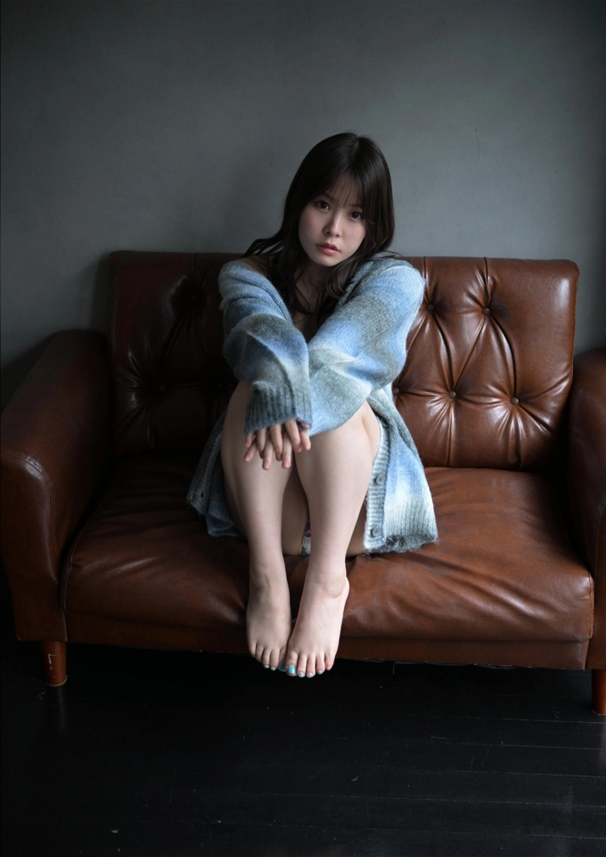 Nana Yagi hở vú sexy nóng bỏng cuốn hút áo trễ núm hồng lòi ra muốn mút đến sưng môi