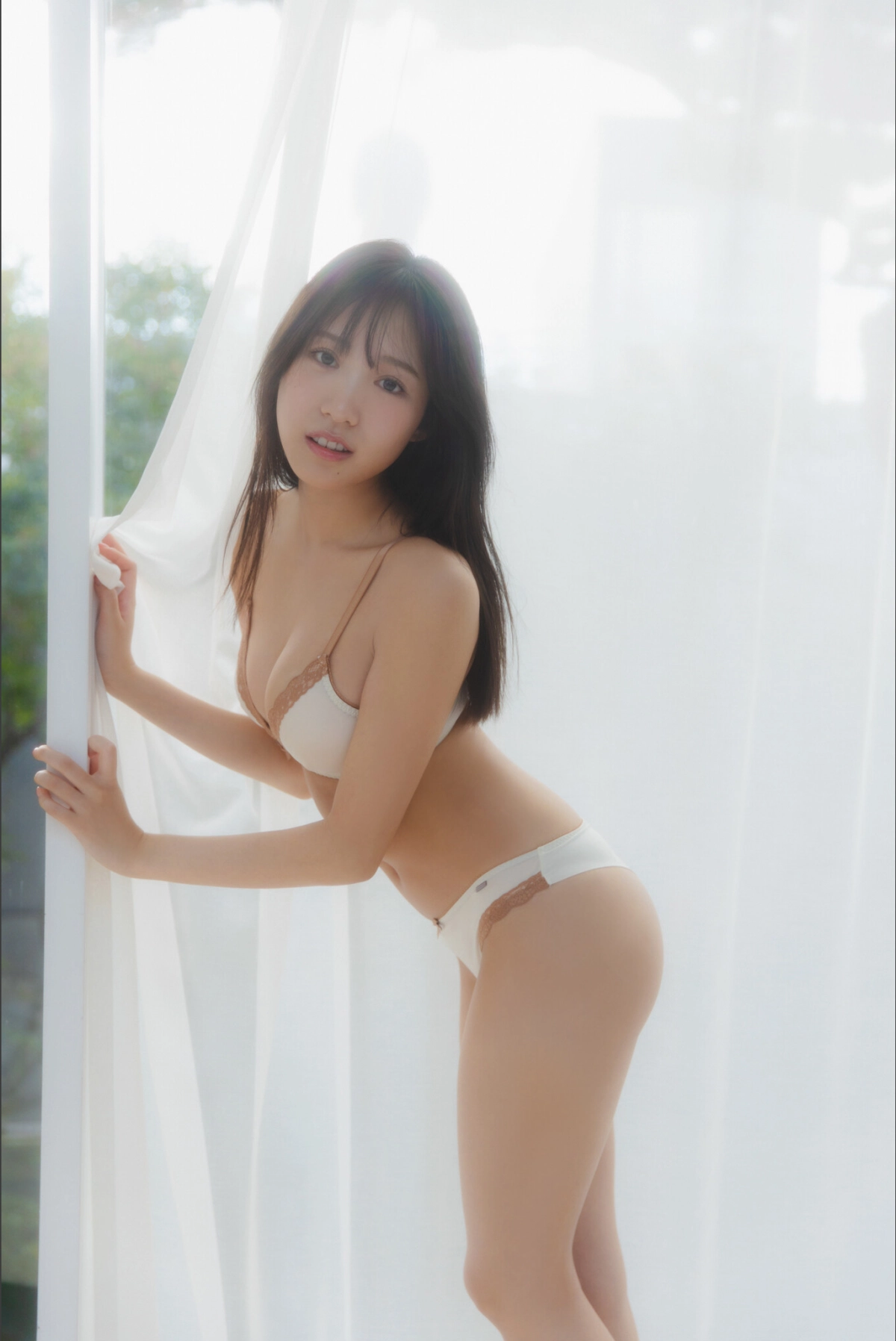 Sumire Yokono vú to sexy nóng bỏng cuốn hút cặp H cup rung lắc muốn xé áo ngay lập tức