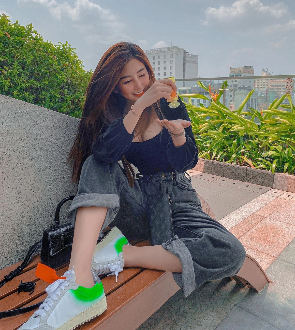 Ảnh gái xinh mặc bikini vú to căng tròn hot