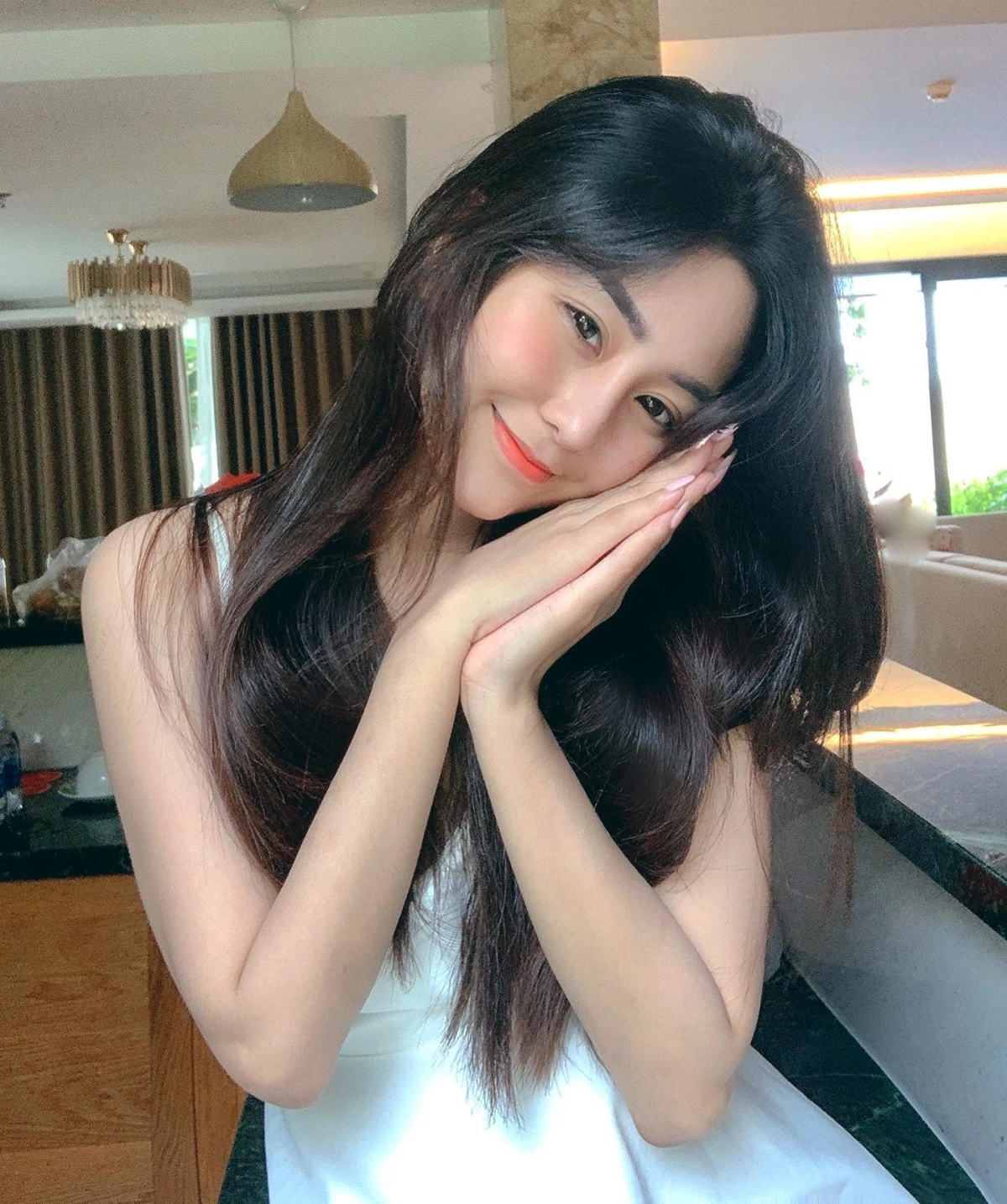 Ảnh gái xinh vú to lồn đẹp múp mịn cuốn hút