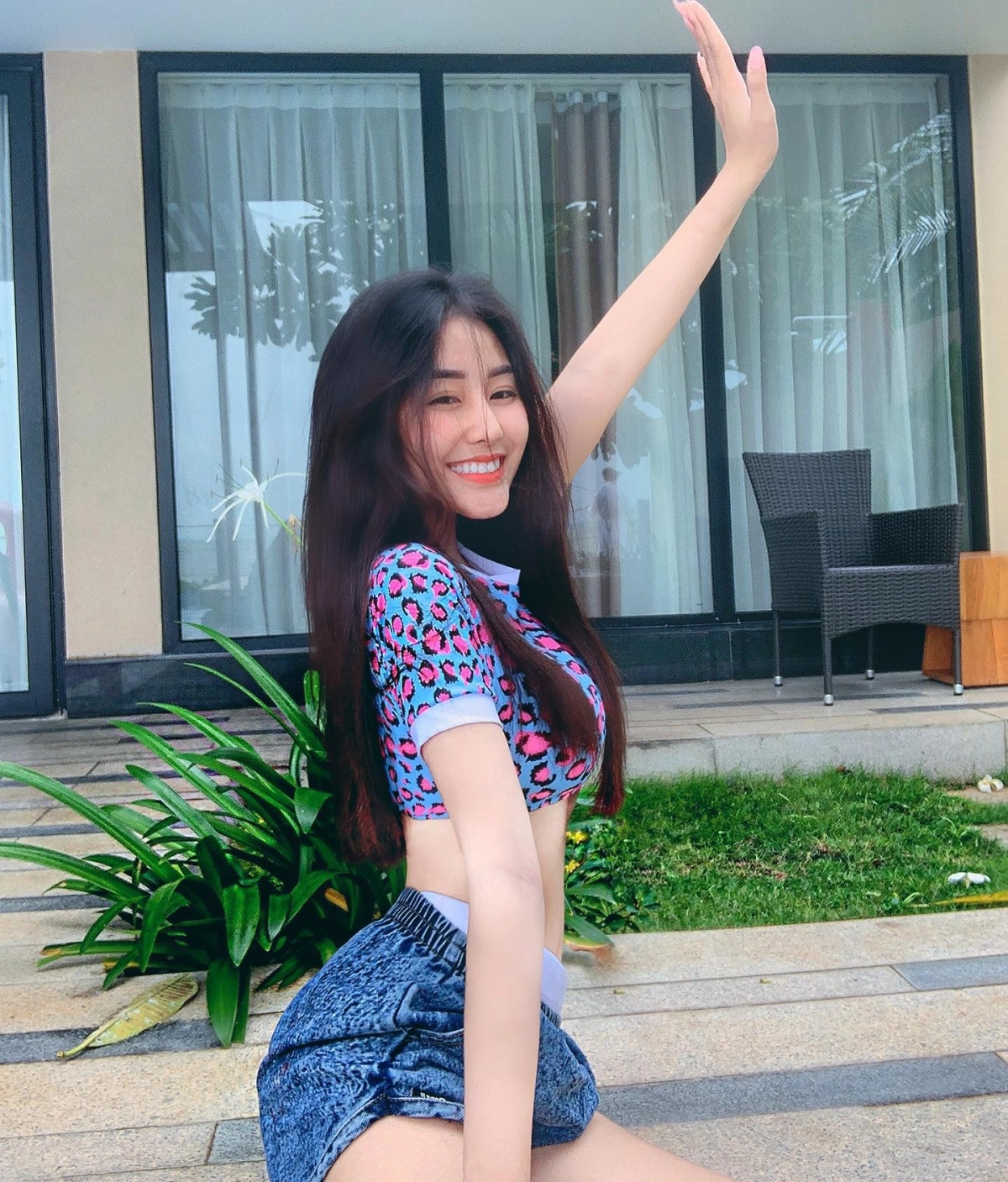 Gái xinh da trắng vú to mịn màng siêu cuốn hút