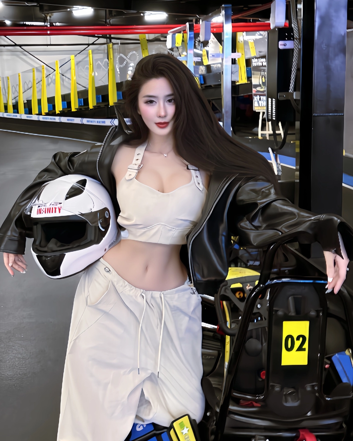 Ảnh gái khoe vú ko che táo bạo gợi cảm