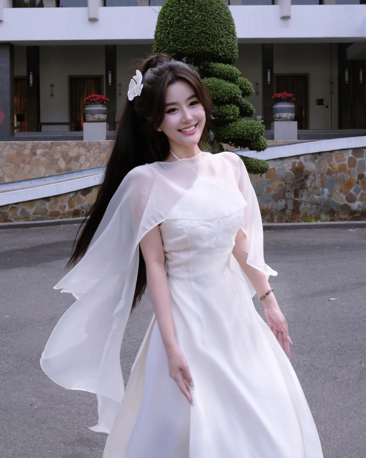 Hình ảnh gái xinh khoe vú táo bạo mê hoặc