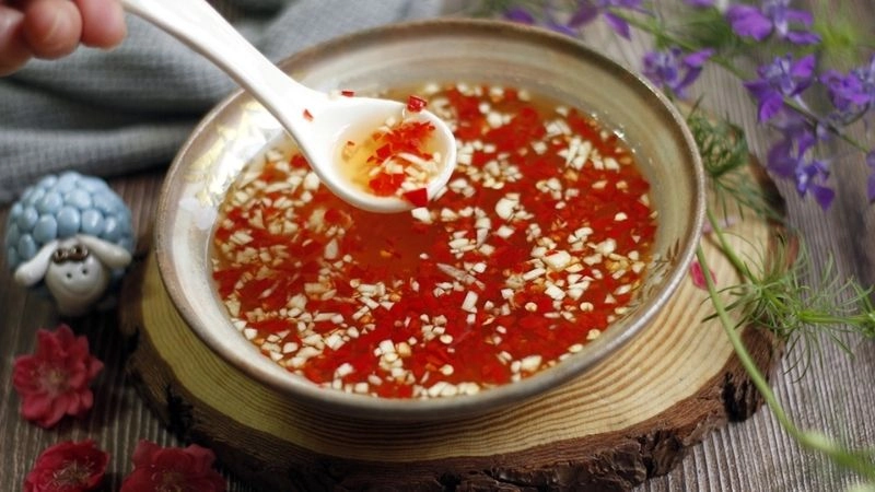 Các bước thực hiện nước mắm tỏi ớt đậm đà