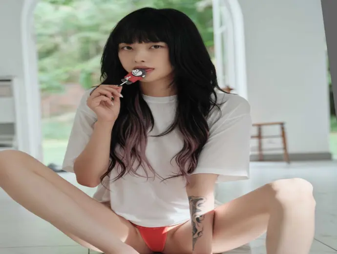 GMS khoe vẻ đẹp nóng bỏng khiến tim người xem loạn nhịp