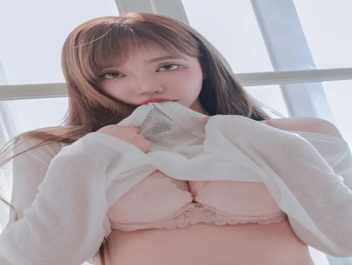 WinterD khoe đường cong gợi cảm làm say lòng người hâm mộ