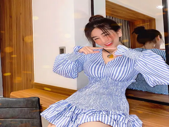 Thưởng thức bộ ảnh gái xinh sex vú to tinh tế đầy mê hoặc