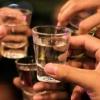 Bí quyết chọn đồ uống giải rượu hiệu quả và an toàn