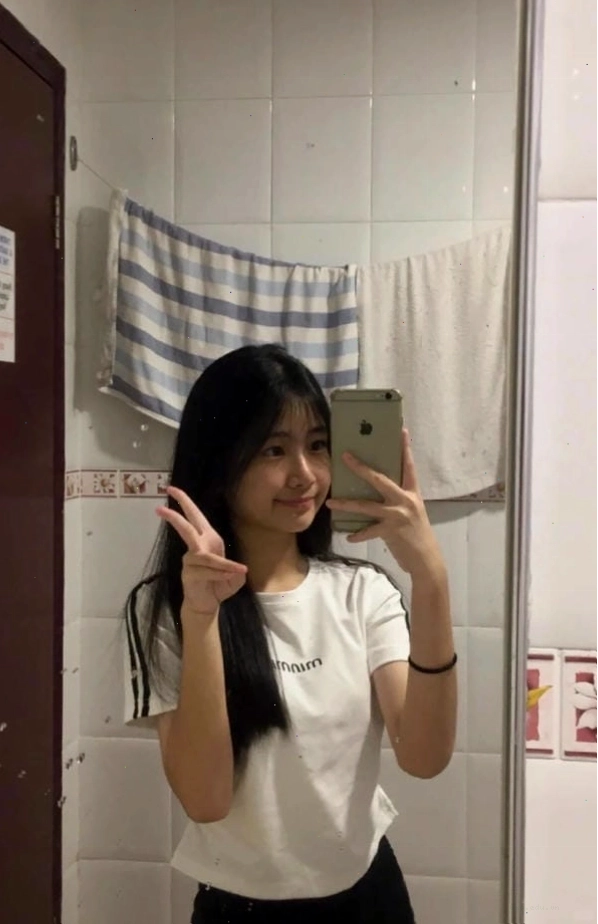 Ảnh gái xinh K11 trong trang phục thể thao