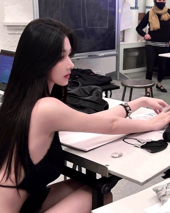 Ảnh gái xinh tóc dài với phong cách cute dễ thương