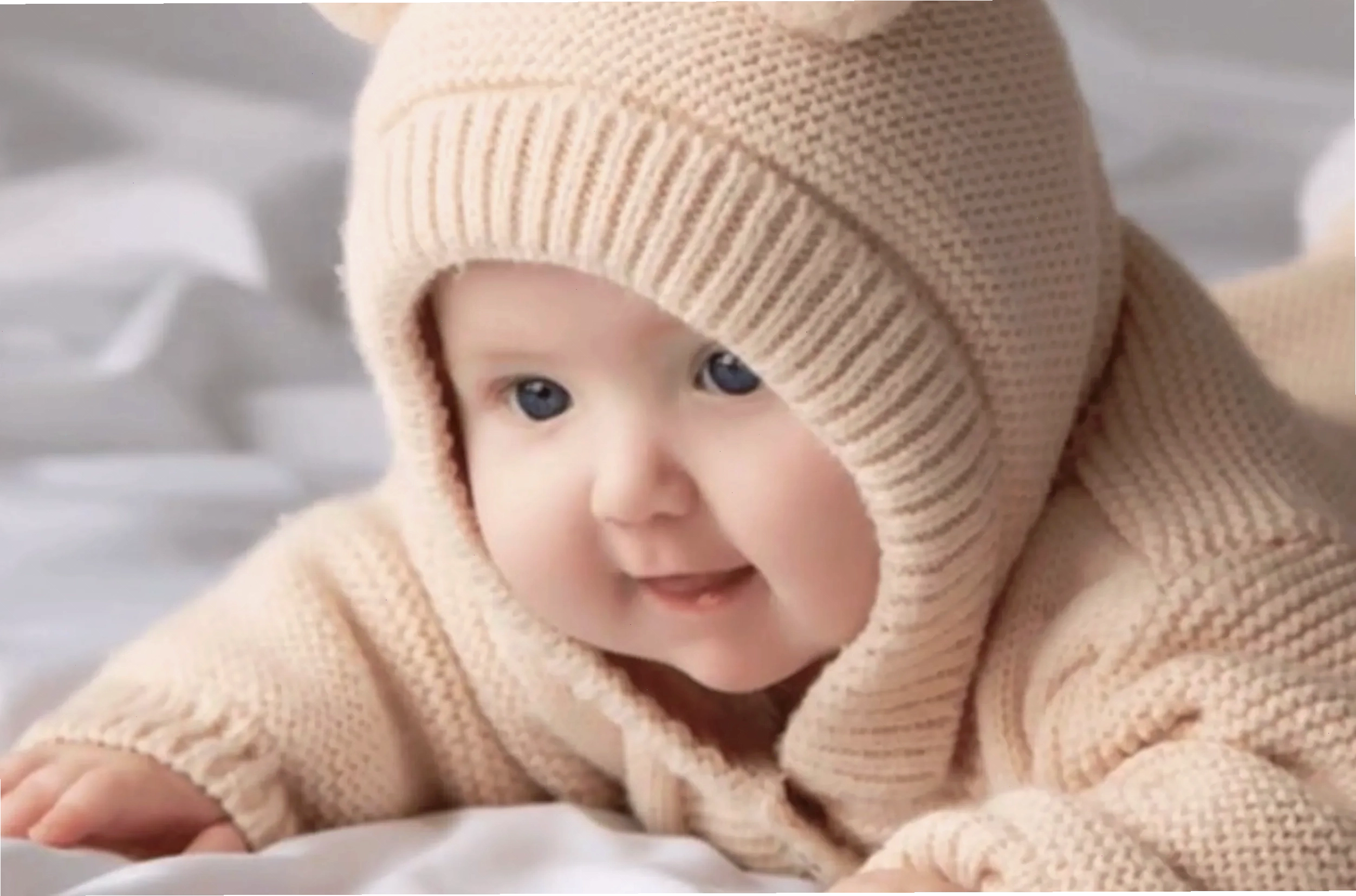 Ảnh mèo con cute với đôi mắt long lanh đáng yêu