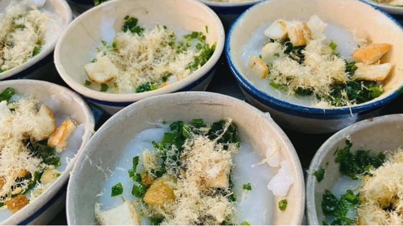 Bánh bèo chén Phú Yên nhỏ xinh hấp dẫn