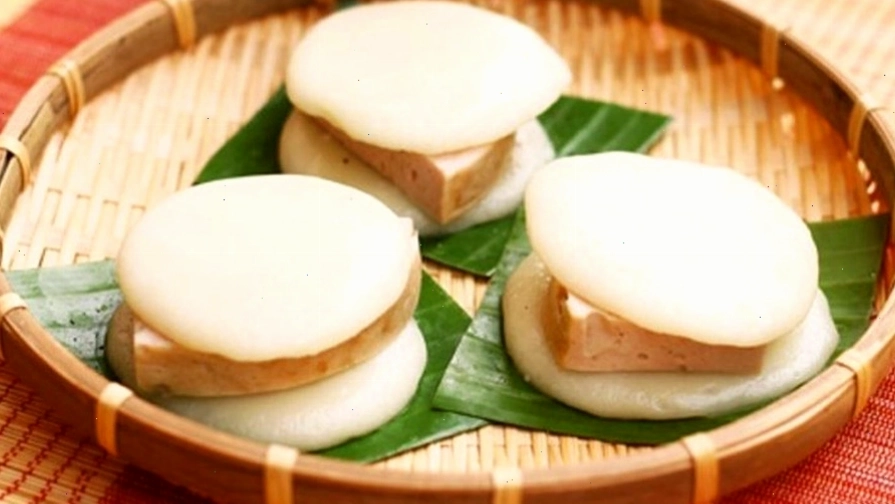 Bánh dày là món truyền thống quen thuộc trong văn hóa Tết miền Bắc