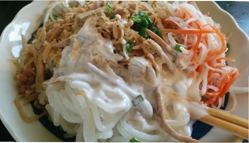 Bánh tằm bì - món ăn sáng hấp dẫn tại Cần Thơ
