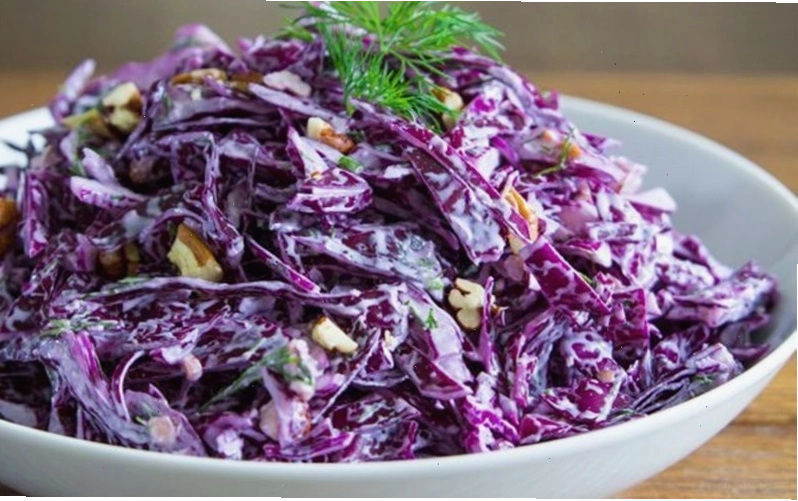 Bắp cải tím trộn sốt mayonnaise béo ngậy