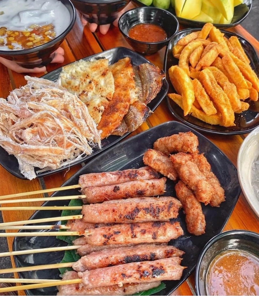 Bát cốm làng Vòng xanh non, hấp dẫn