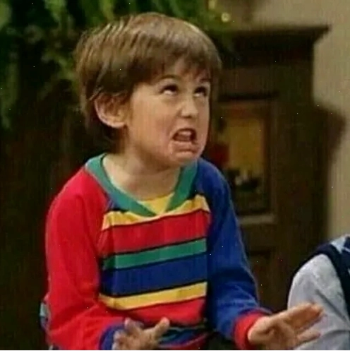 Bộ sưu tập meme nhăn mặt thể hiện đủ mọi cung bậc cảm xúc khó chịu