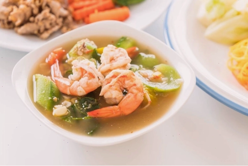 Canh mướp nấu tôm thịt giúp lợi sữa