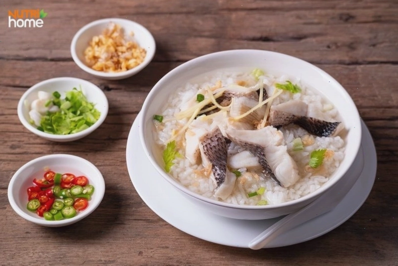 Cháo cá chép thơm ngon bổ dưỡng cho mẹ sau sinh mổ