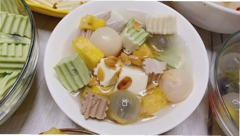 Chè khúc bạch thanh mát với thạch mềm mịn và hạnh nhân giòn