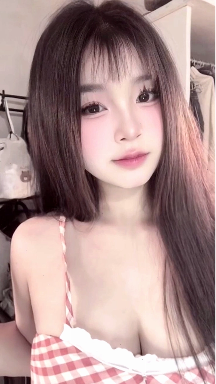Cô gái K10 với phong cách thời trang trẻ trung, sành điệu