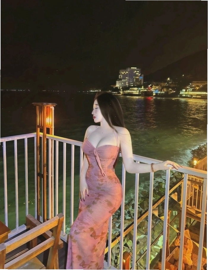 Cô gái với phong cách hiện đại, năng động