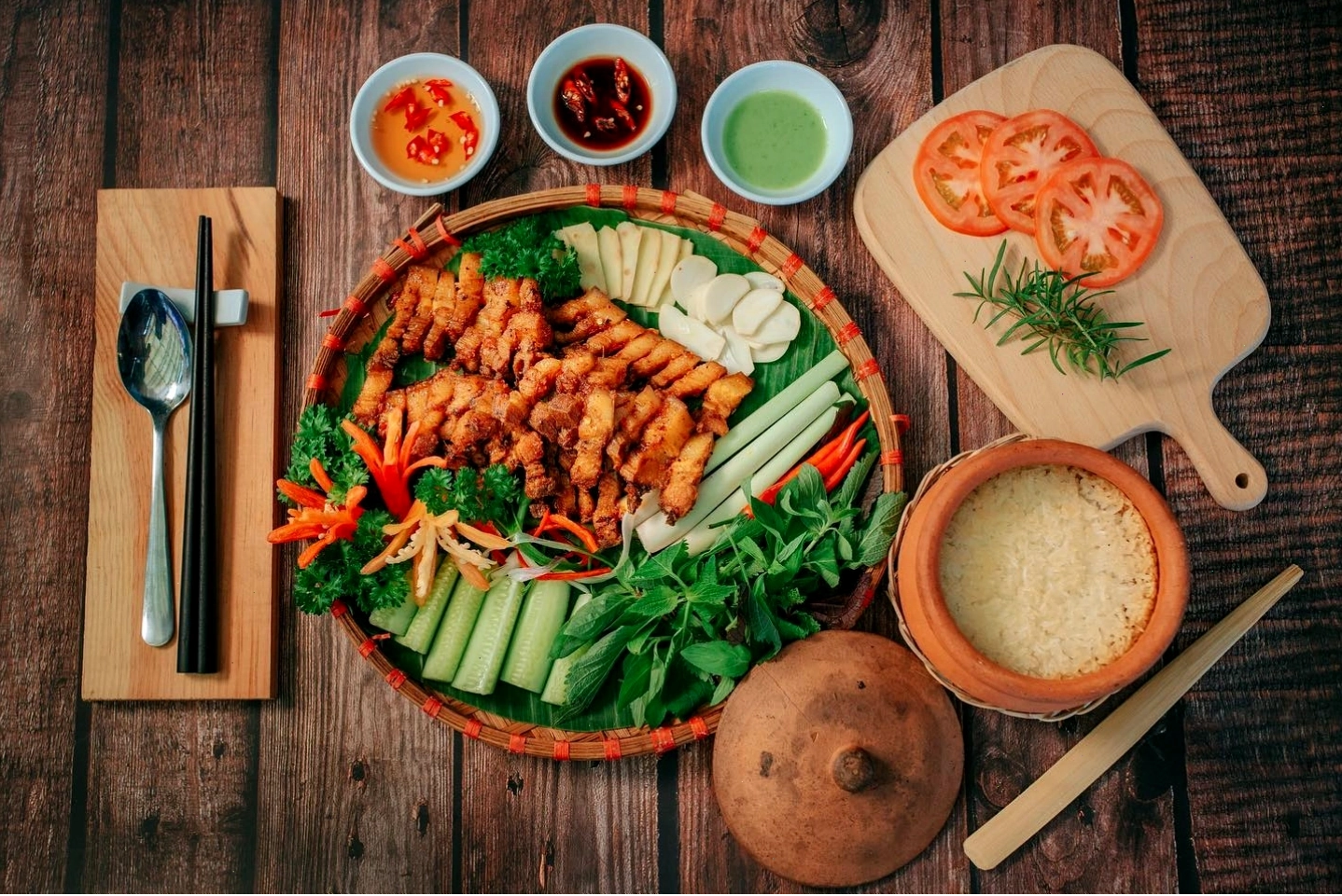 Cơm niêu Đà Lạt nóng hổi với lớp cháy giòn