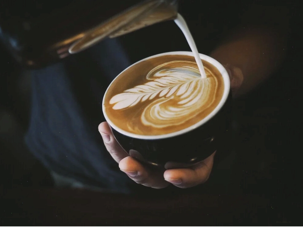 Công thức pha chế Capuchino với lớp bọt sữa đẹp mắt