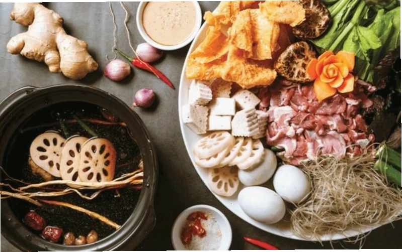 Đầy đủ các loại nguyên liệu tươi ngon để nấu lẩu dê