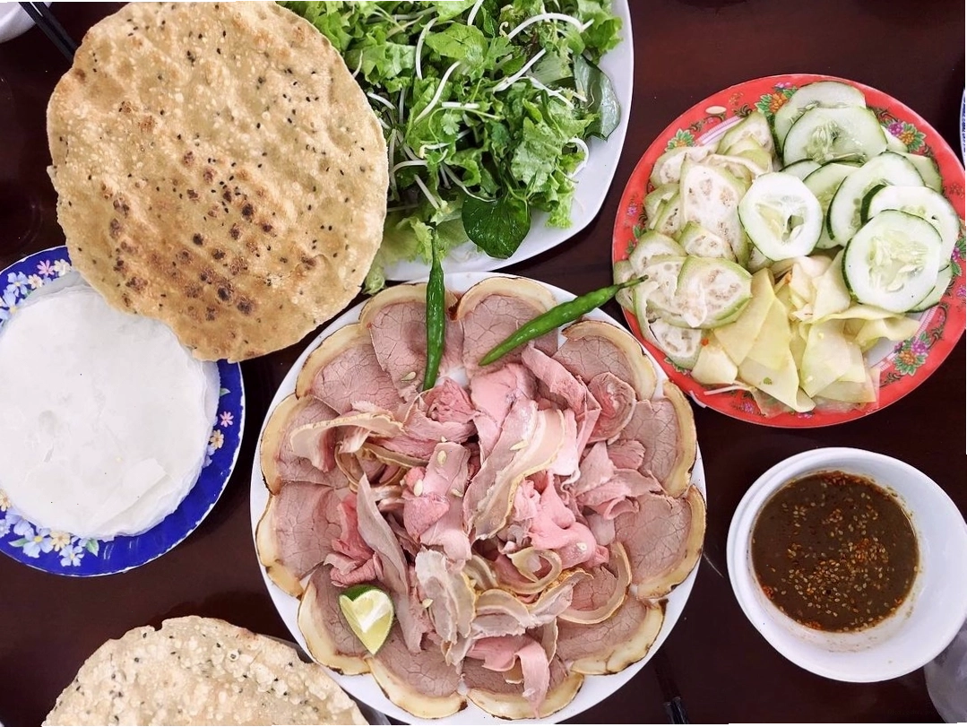 Đĩa bê thui Cầu Mống hấp dẫn