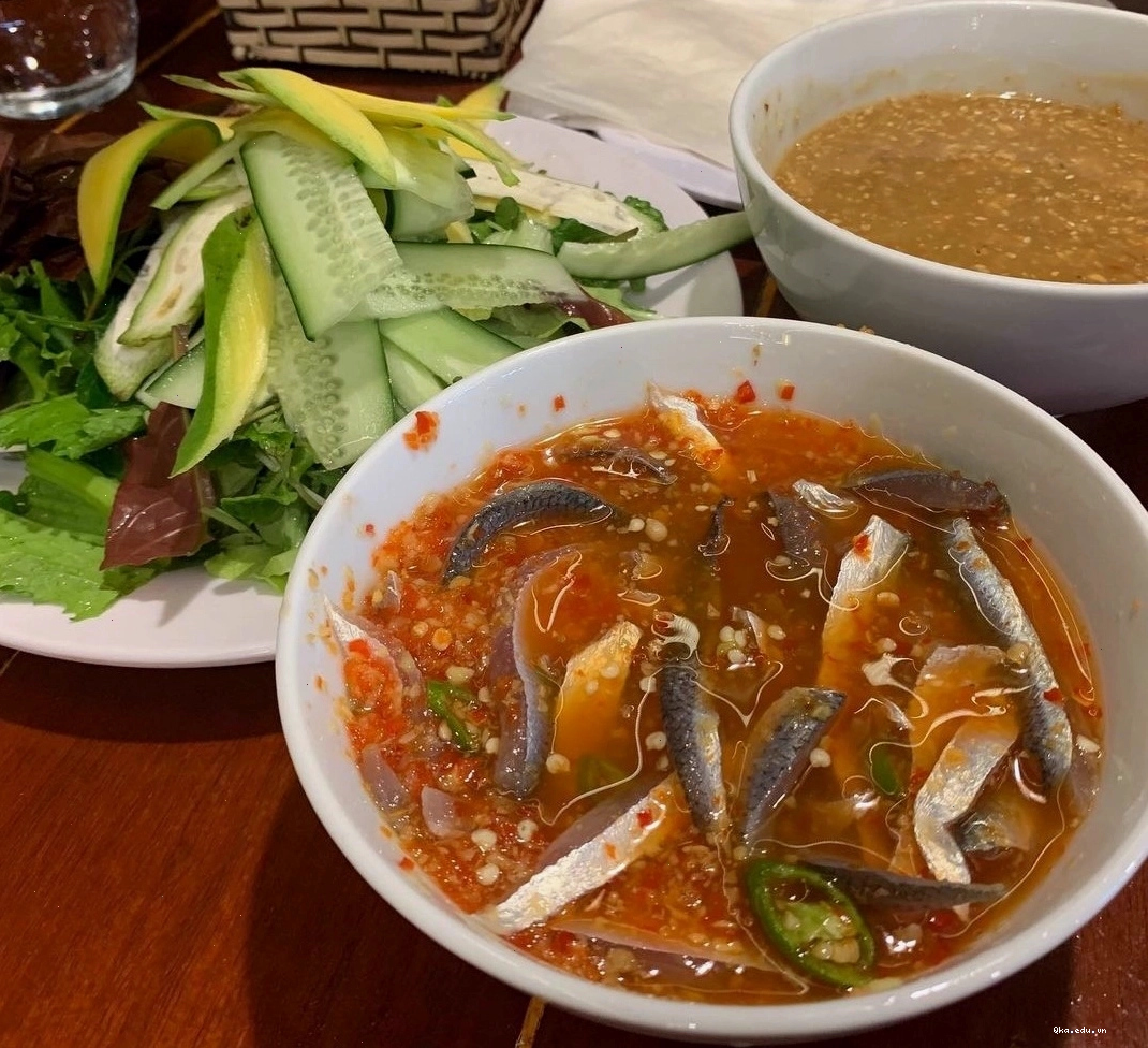 Đĩa gỏi cá Nam Ô hấp dẫn