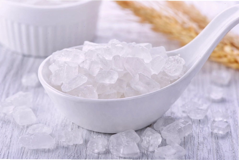 Đường phèn kim cương sử dụng để nấu nước đường