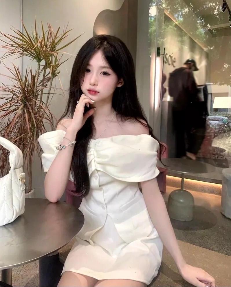 Gái xinh mặc váy ngắn phong cách dễ thương