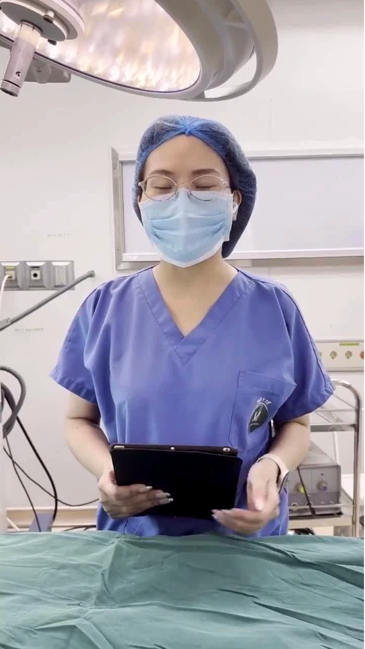 Gái xinh vú to mặc bikini nóng bỏng