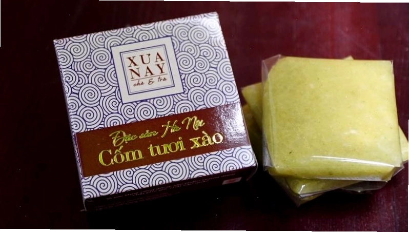 Gói cốm làng Vòng xanh non mướt mắt