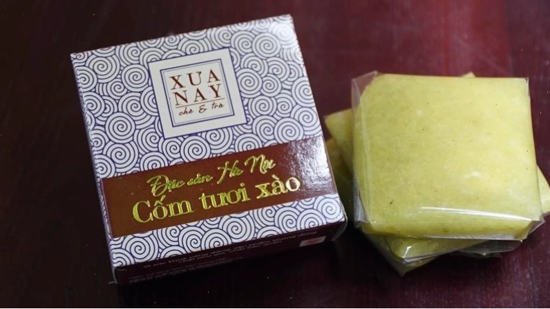 Gói cốm làng Vòng xanh non mướt mắt, mang hương vị mùa thu
